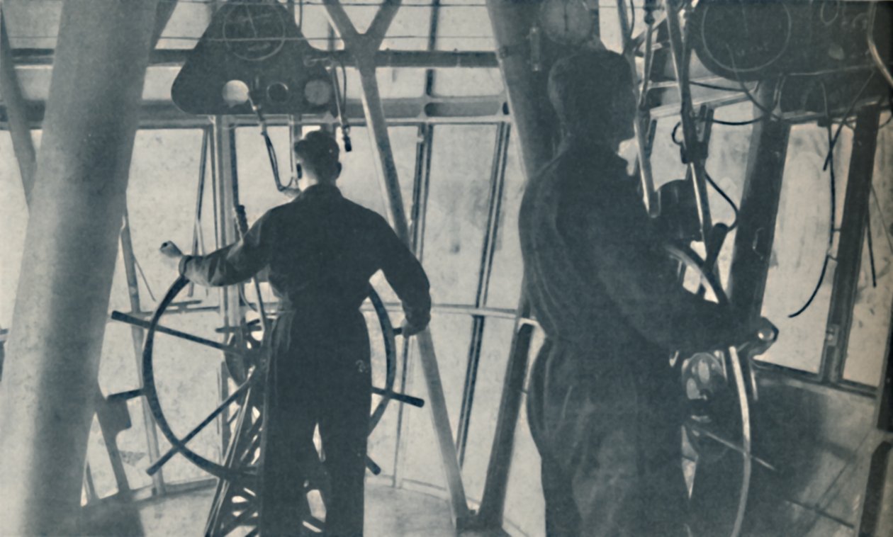 Yolcular İçin Konfor ve Muhteşem Bir Merkezi Kontrol Kabini, c1935 by Unbekannt