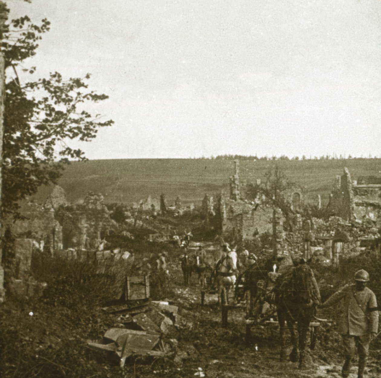 Konvoy, Les Éparges, kuzey Fransa, c1914-c1918. by Unbekannt
