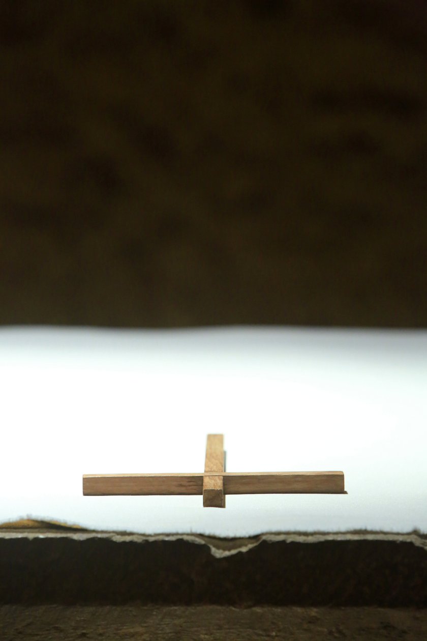 Bir sunak üzerinde çapraz. Taize Topluluğu, Taize, Fransa by Unbekannt