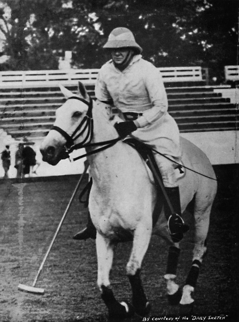 Ağır sorumluluklara rağmen en sevilen polo oyunu ihmal edilemezdi, 1930