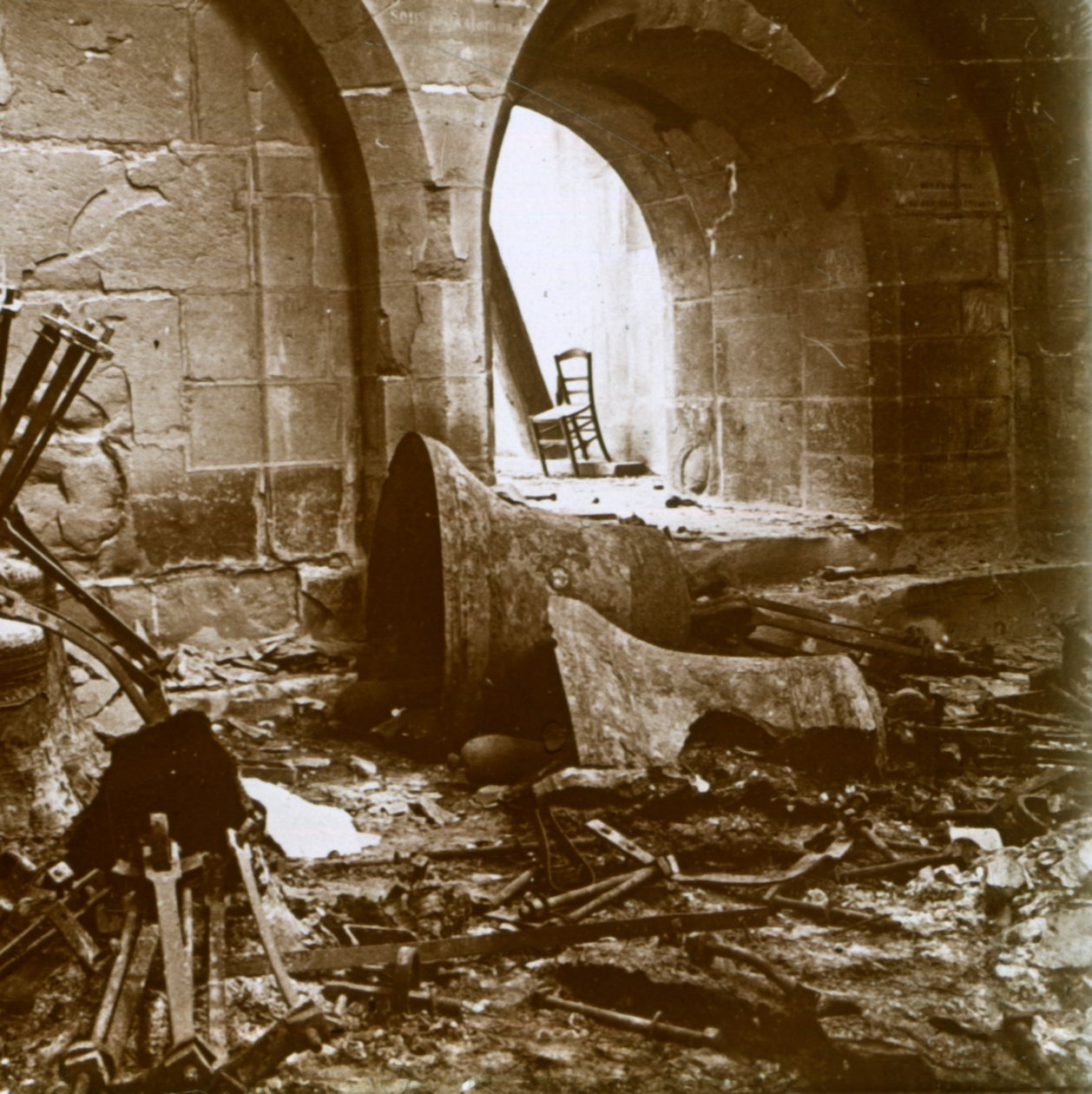 Yıkılmış kilise, Marne, kuzey Fransa, c1914 by Unbekannt