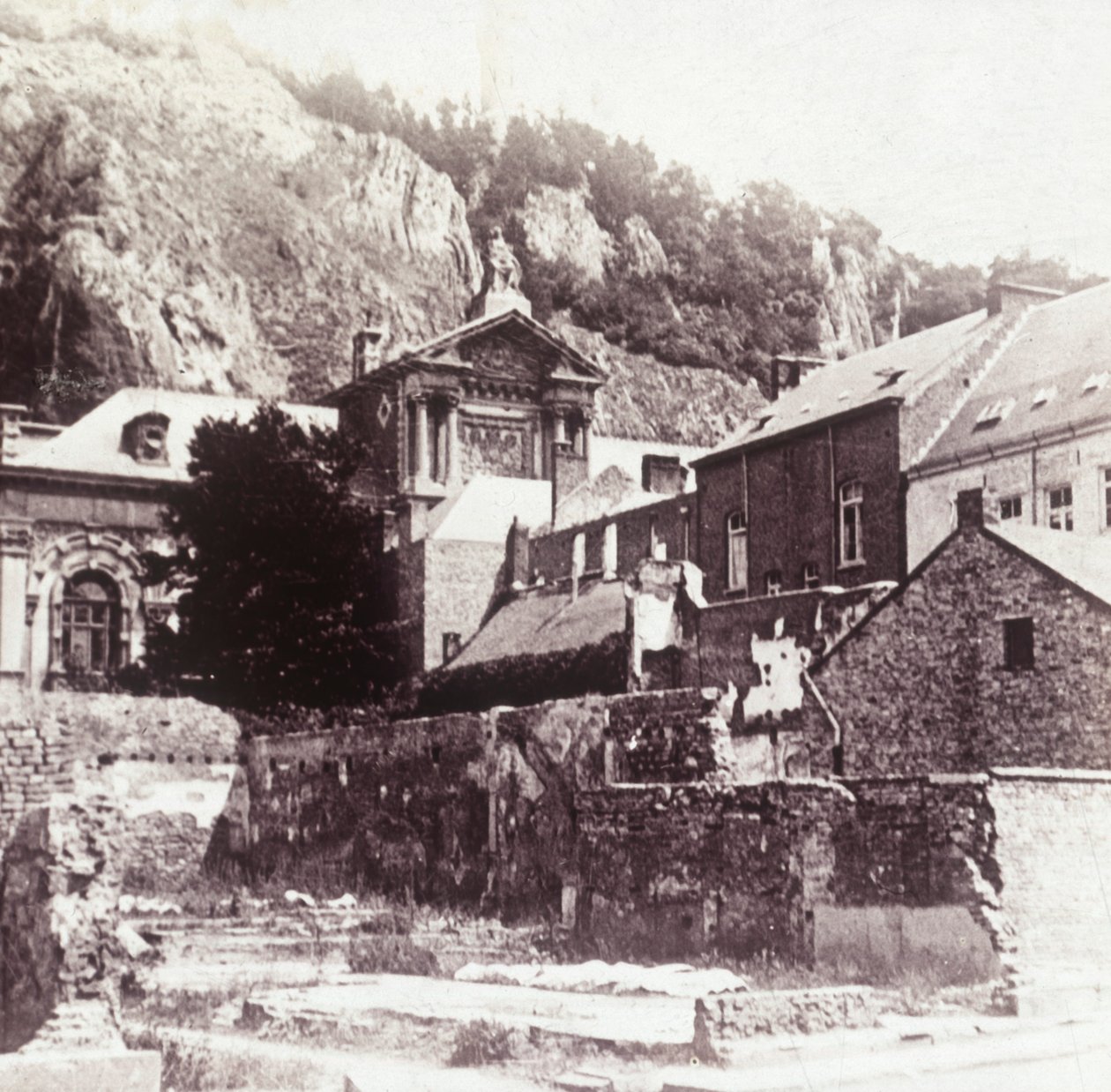 Dinant, Belçika, 1914 by Unbekannt