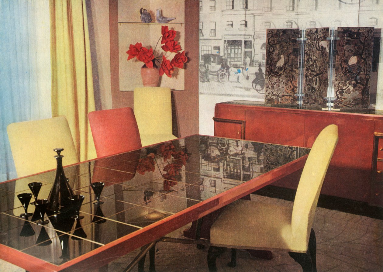 Sang-de-boeuf vernikli yemek odası, Hayes Marshall tarafından Fortnum & Mason Ltd., Londra, 1937. by Unbekannt