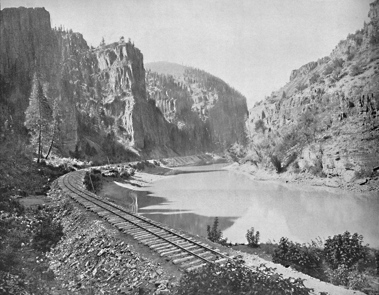 Echo Cliffs, Grand River Kanyonu, Colorado, c1897. by Unbekannt
