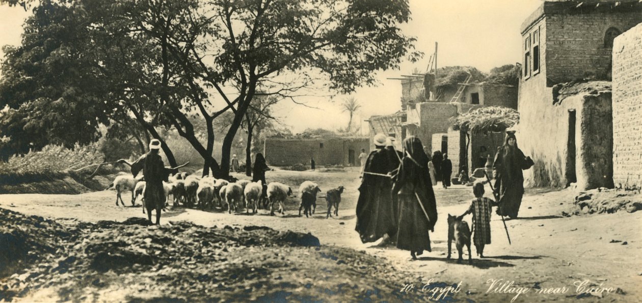 Mısır - Kahire yakınlarındaki köy, c1918-c1939. by Unbekannt