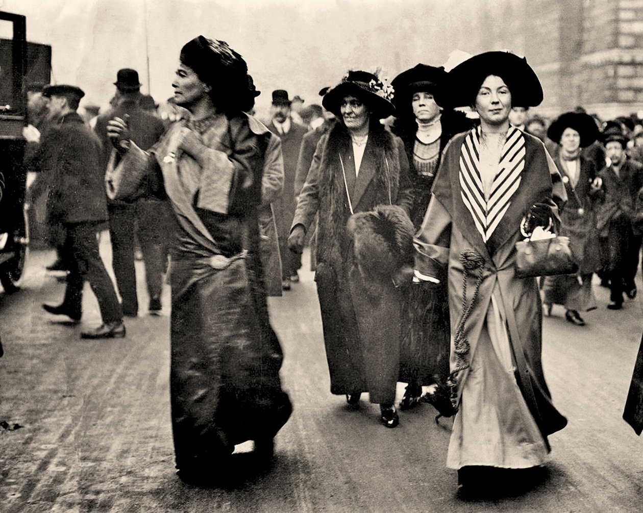Emmeline Pethick Lawrence ve Christabel Pankhurst, 1908 dolayları (fotoğraf) by Unbekannt