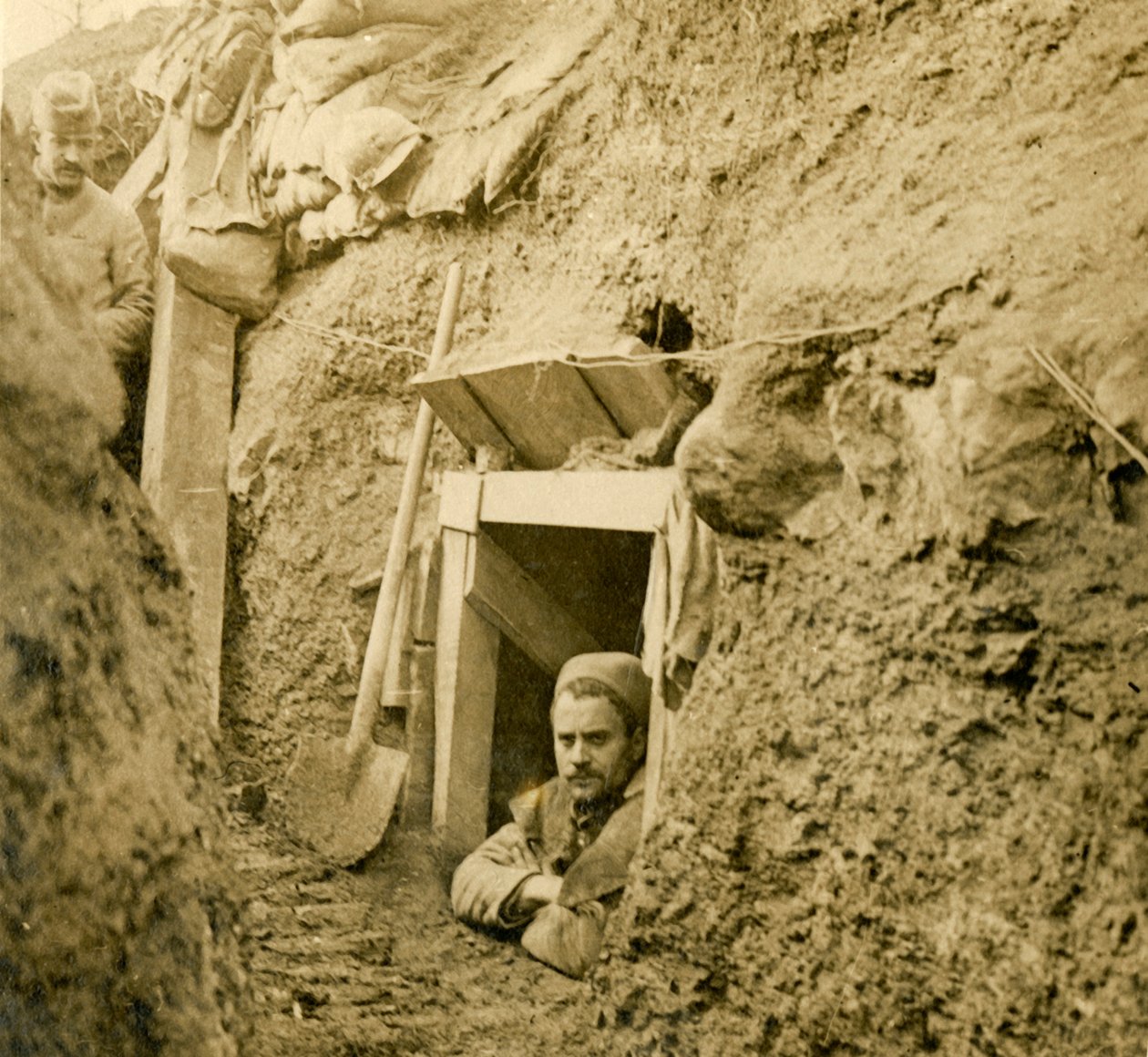 Bir sığınağa giriş, c1914-c1918 by Unbekannt