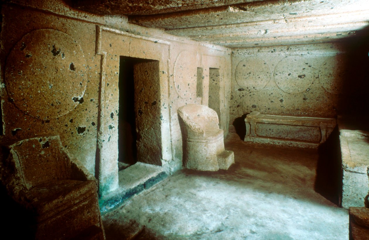 Etrüsk nekropolündeki bir mezarın girişi, Cerveteri Caere İtalya, MÖ 7.-6. yüzyıl by Unbekannt