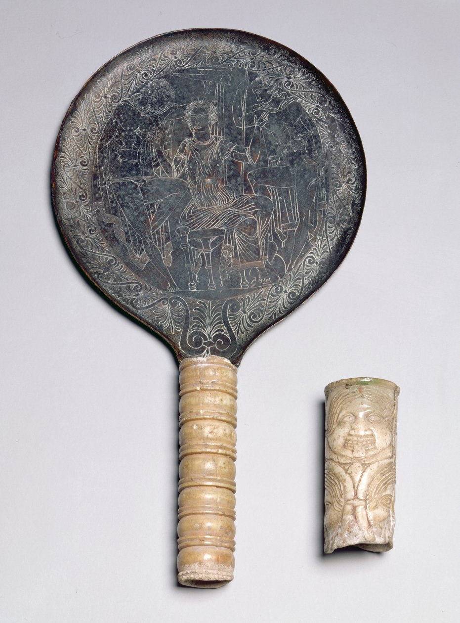Etrüsk Fildişi Kulplu Odysseus'u Tehdit Eden Circe'yi Betimleyen Oyma Bezemeli Ayna; Fildişi Gorgoneion Kulp, MÖ 4. yy (bronz ve fildişi) by Unbekannt
