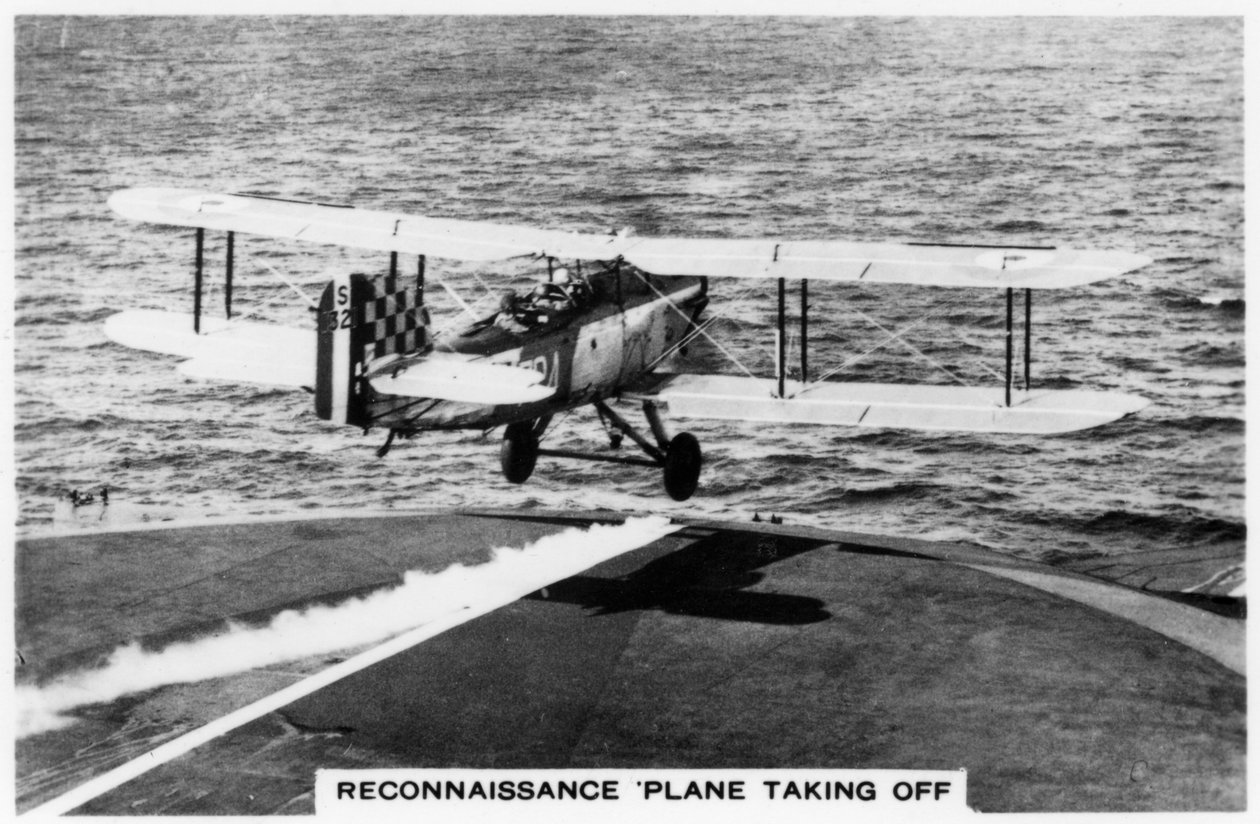 Fairey III F keşif uçağı HMS Courageous uçak gemisinden havalanıyor, 1937 by Unbekannt