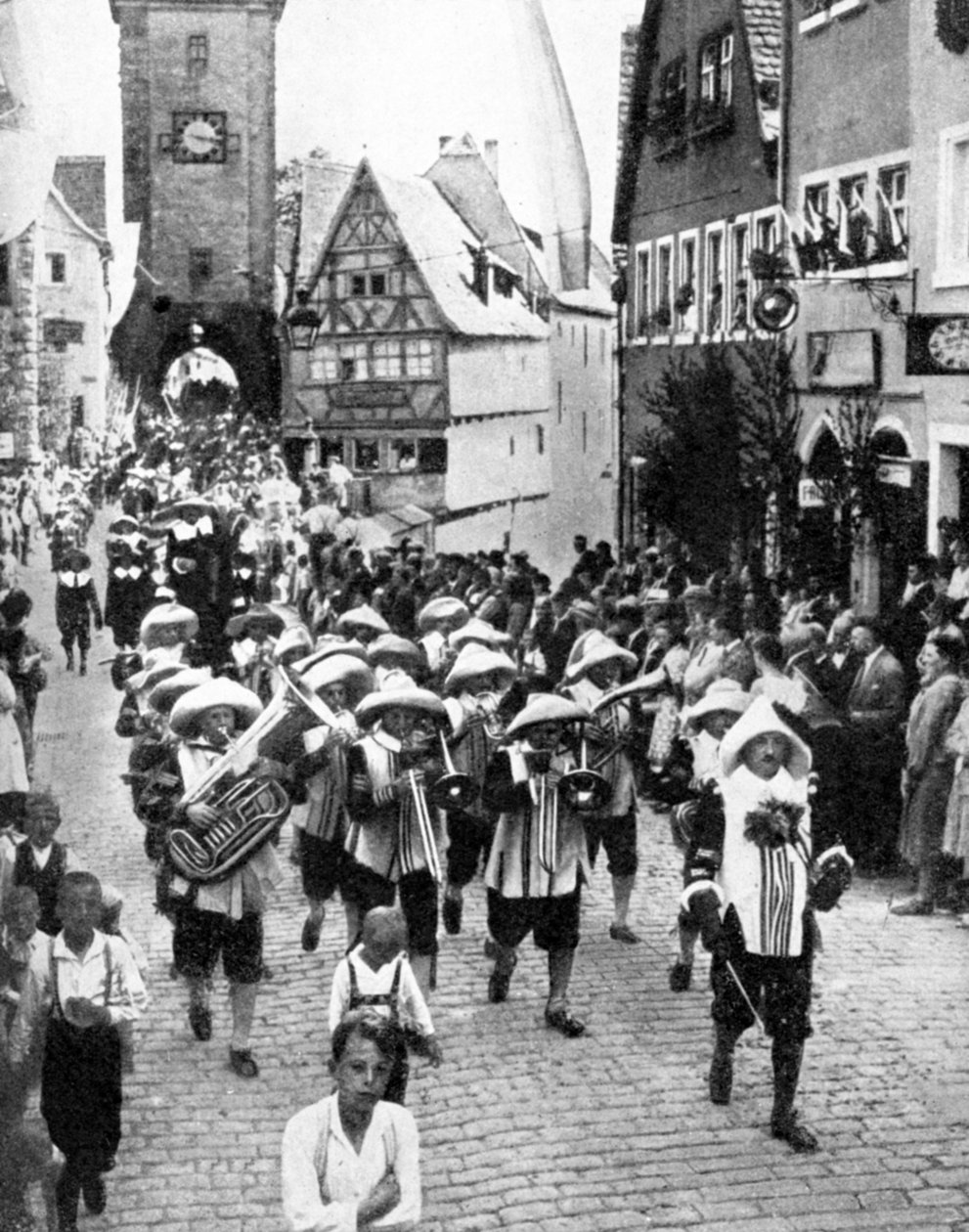 Ortaçağ eski kentinde festival, Rothenburg ob der Tauber, Bavyera, Almanya, 1936 by Unbekannt