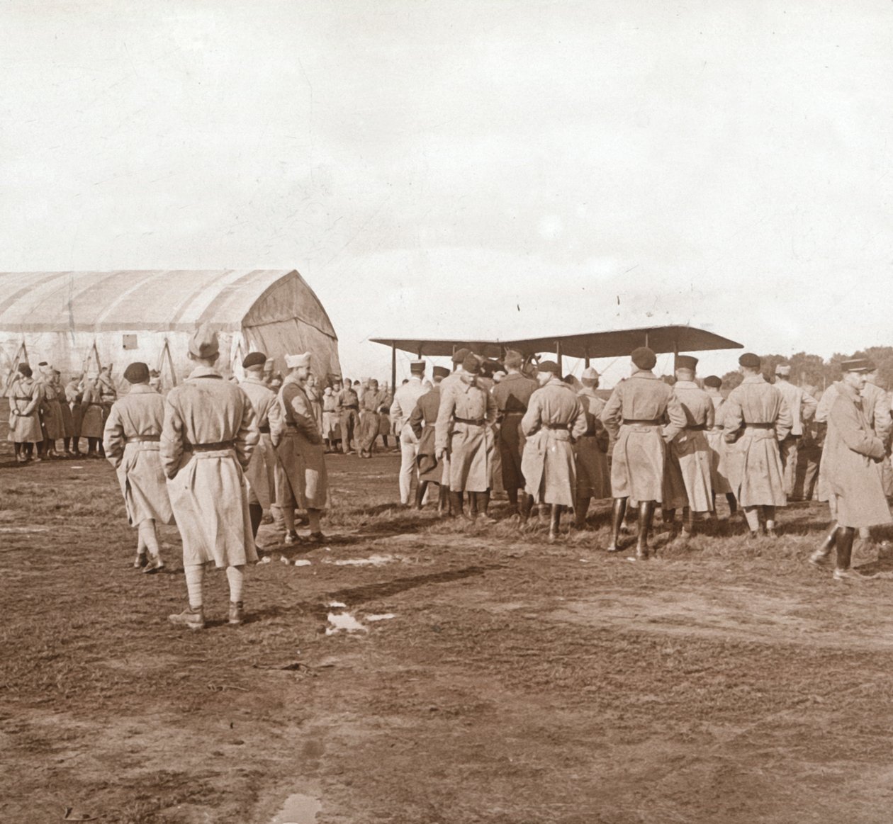 Savaş uçağı havalanıyor, c1914-c1918 by Unbekannt
