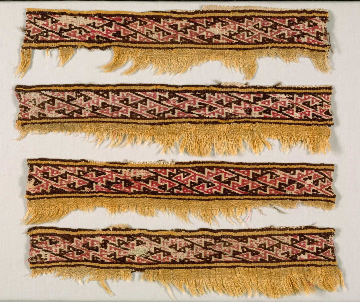 Dört Sınır Şeridi, c. 1100-1400. by Unbekannt