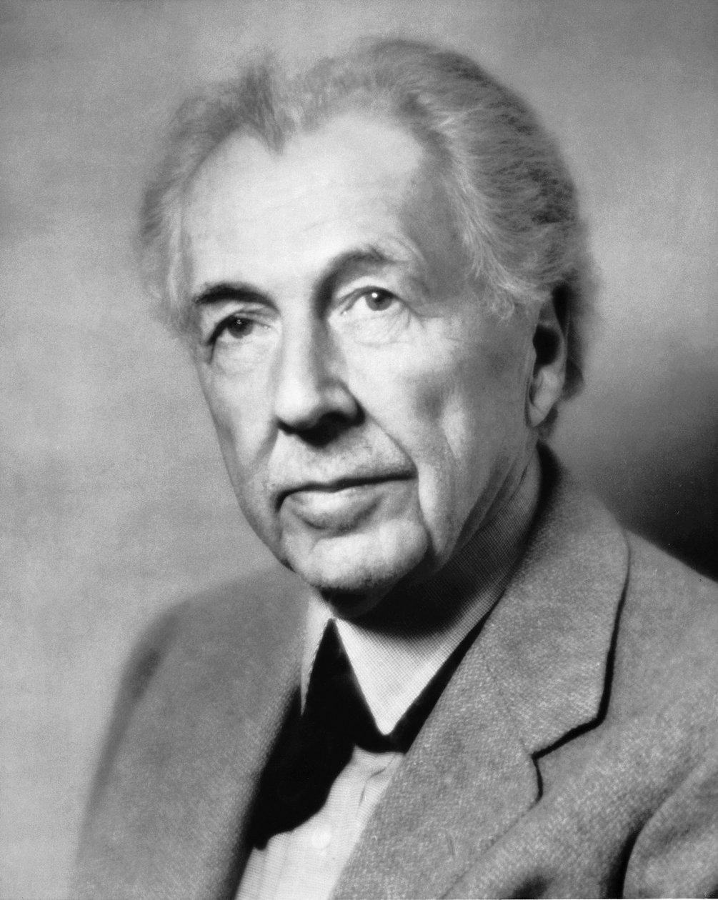 Frank Lloyd Wright (s/b fotoğraf) by Unbekannt