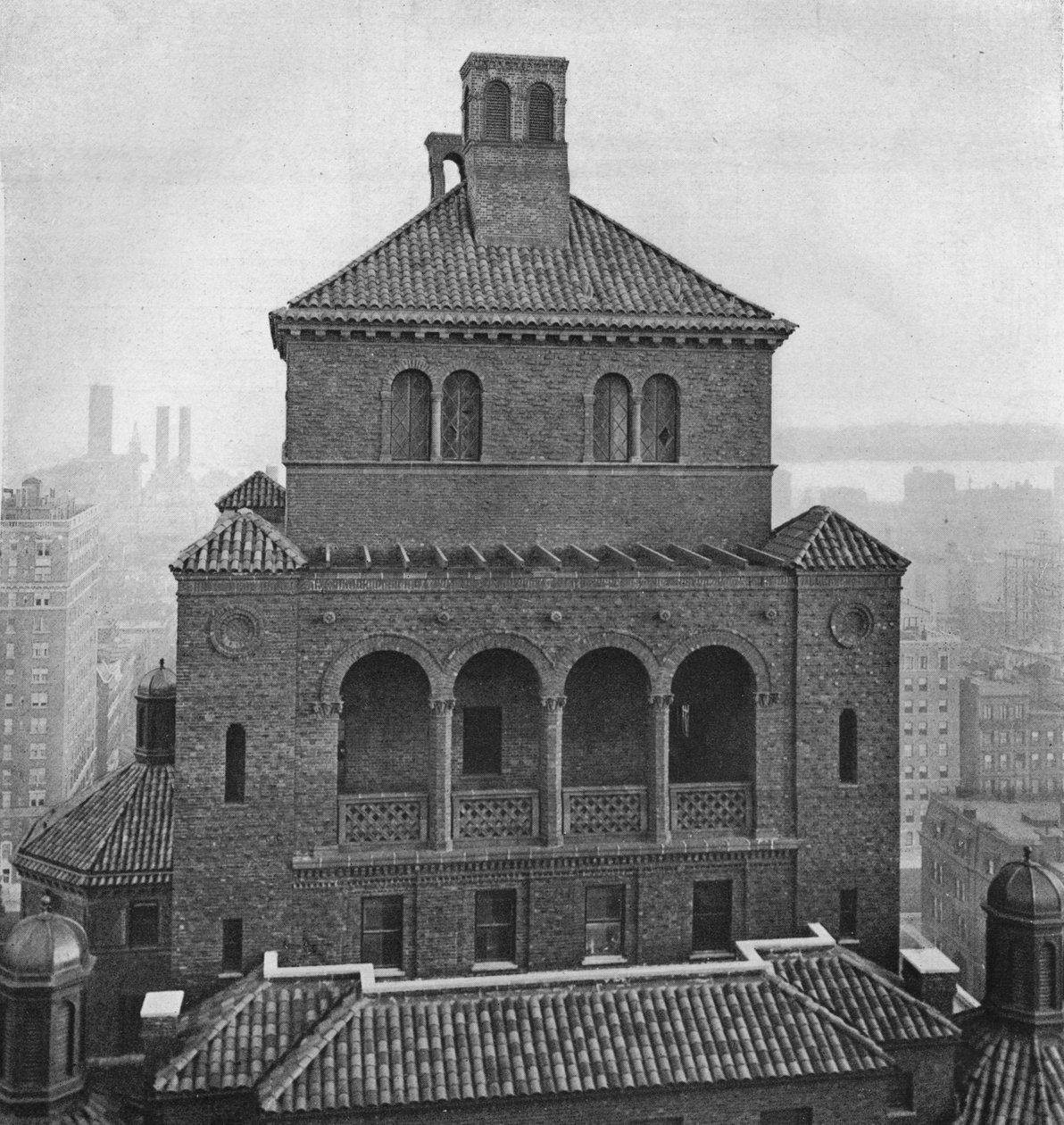 Kardeşlik Kulüpleri Binası, New York, 1924 by Unbekannt