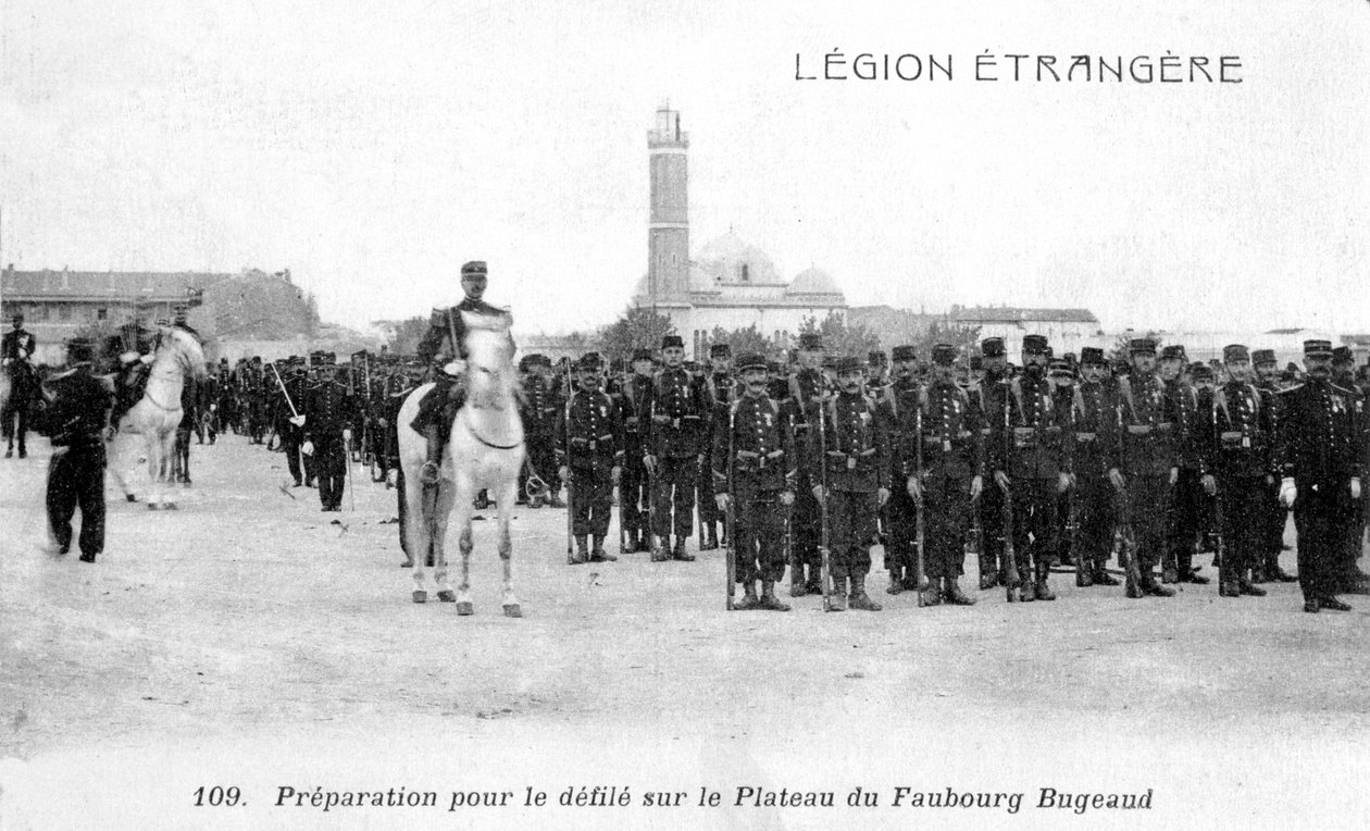 Fransız Yabancı Lejyonu, Plato Faubourg Bugeaud, Cezayir, 20. yüzyıla yürüyüşe hazırlanıyor by Unbekannt