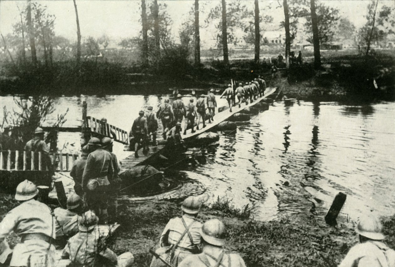 Bir Nehri Geçen Fransız Birlikleri, 1919. by Unbekannt