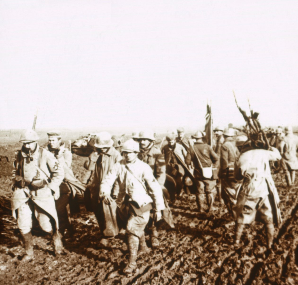 Alman mahkumlarla birlikte Fransız askerleri, c1914-c1918 by Unbekannt