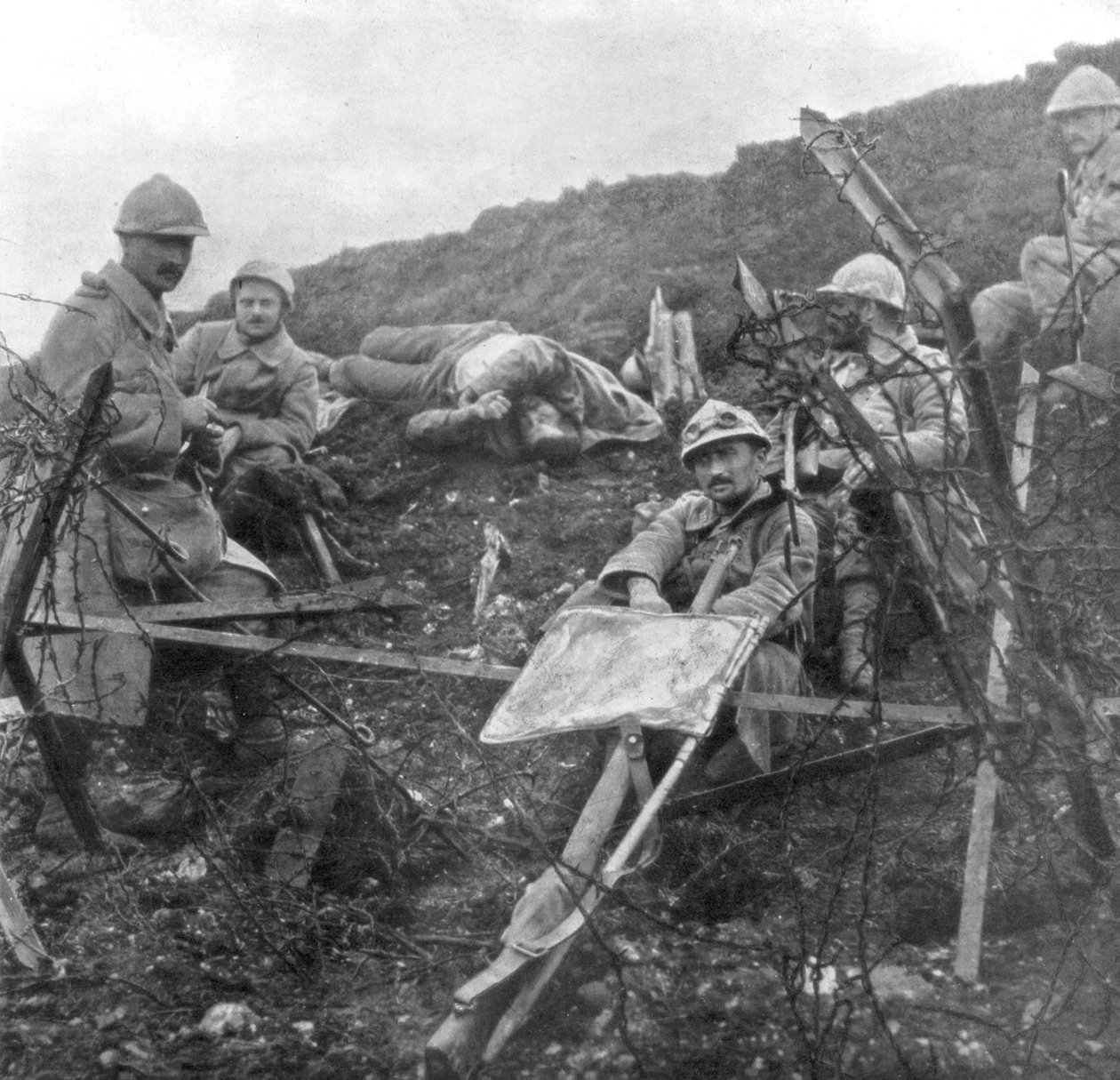 Fransız birlikleri, Souchez, Pas-de-Calais, Fransa, 28 Ekim 1915'in ele geçirilmesinden sonra by Unbekannt