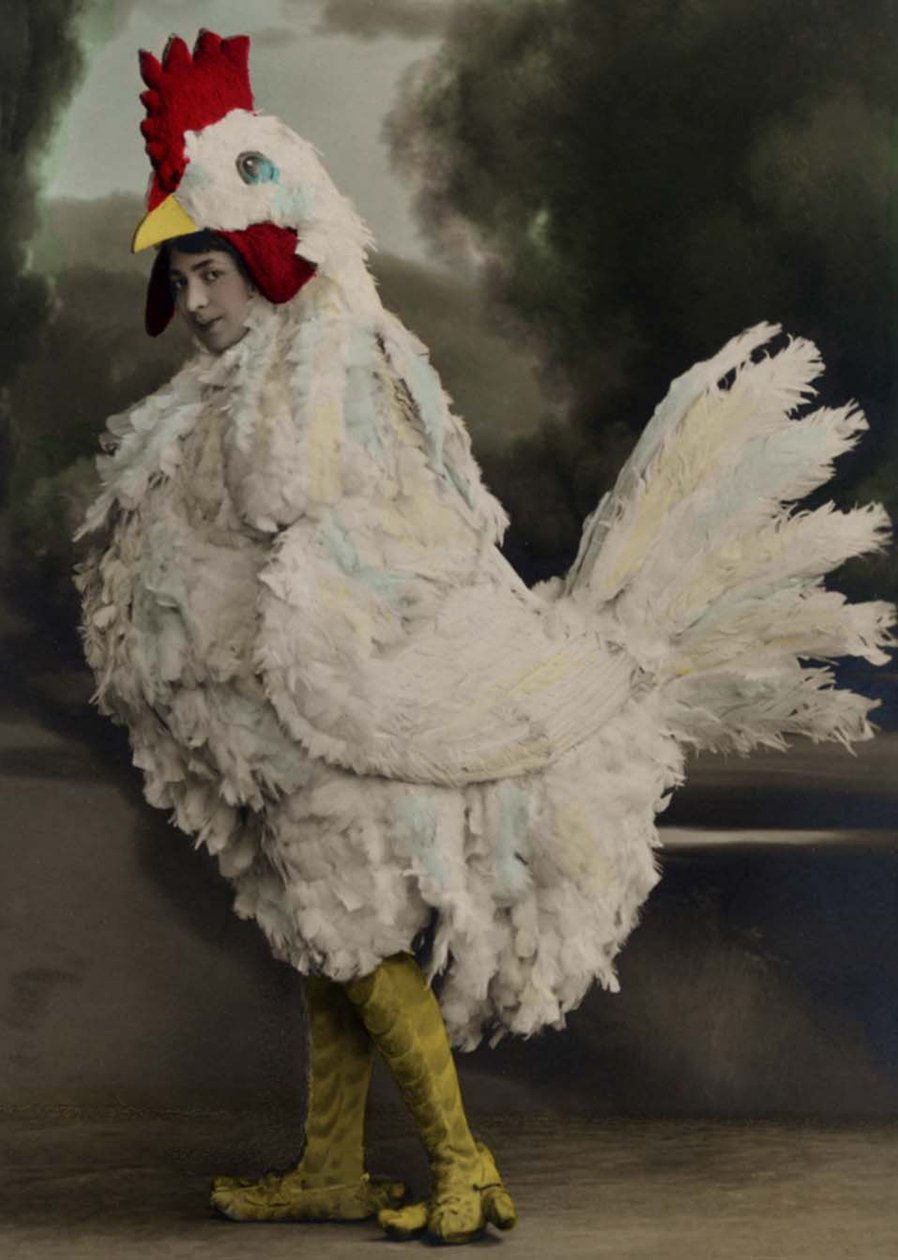 Fritzi Massary revüde Yaşasın! Hala hayattayız! Berlin Metropoltheater