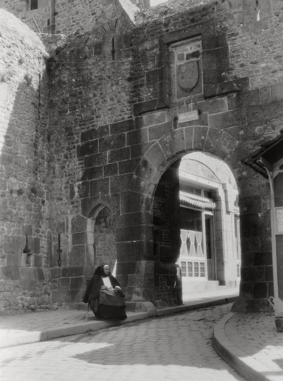 Ağ geçidi ve Mont St Michel