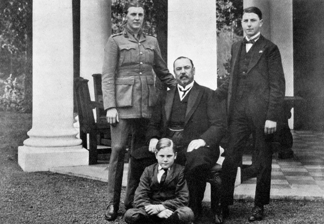 General Louis Botha ve oğulları, c1918, c1920 by Unbekannt