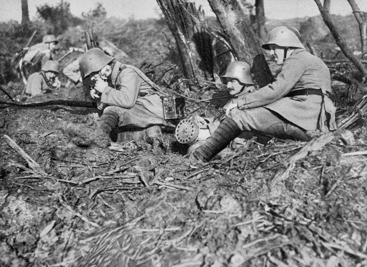 Alman saha telefoncusu, Somme, Fransa, I. Dünya Savaşı, 1916 by Unbekannt
