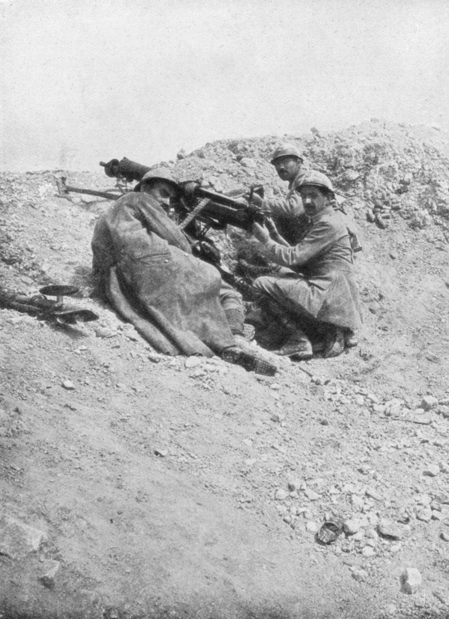 Alman makineli tüfek düşmana karşı kullanılıyor, Verdun, Fransa, 1917 by Unbekannt
