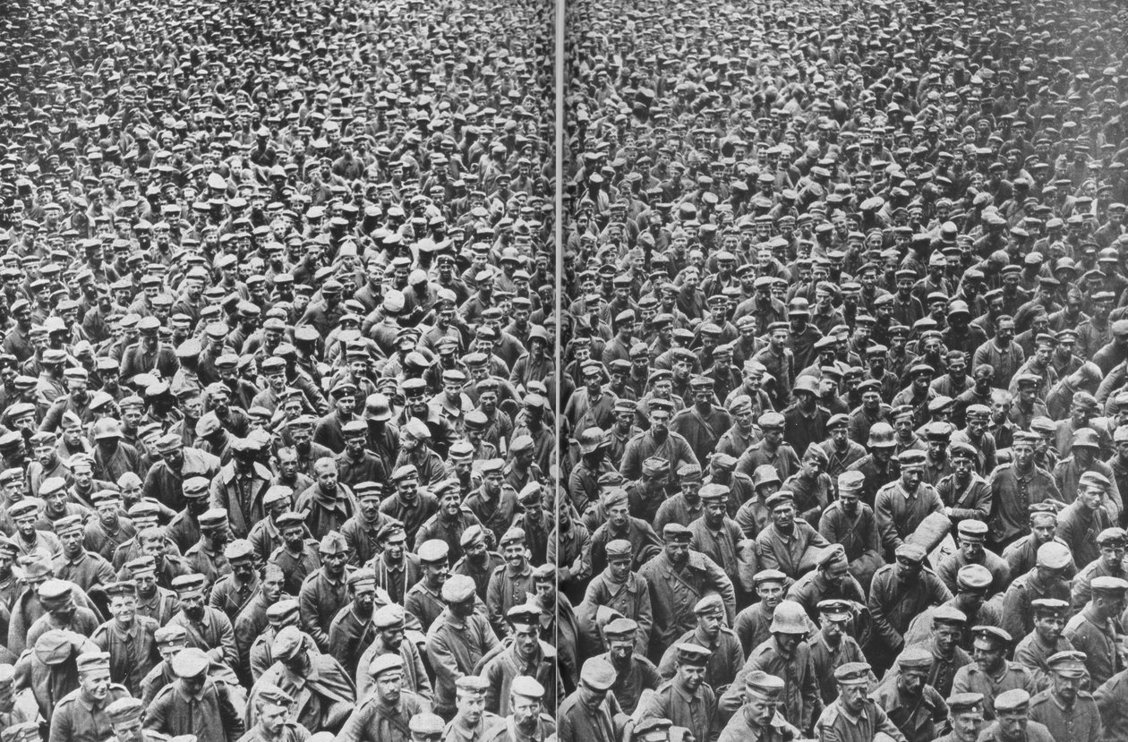 3. ve 4. İngiliz Orduları tarafından yakalanan Alman esirler, Somme, Fransa, 21-22 Ağustos 1918 by Unbekannt