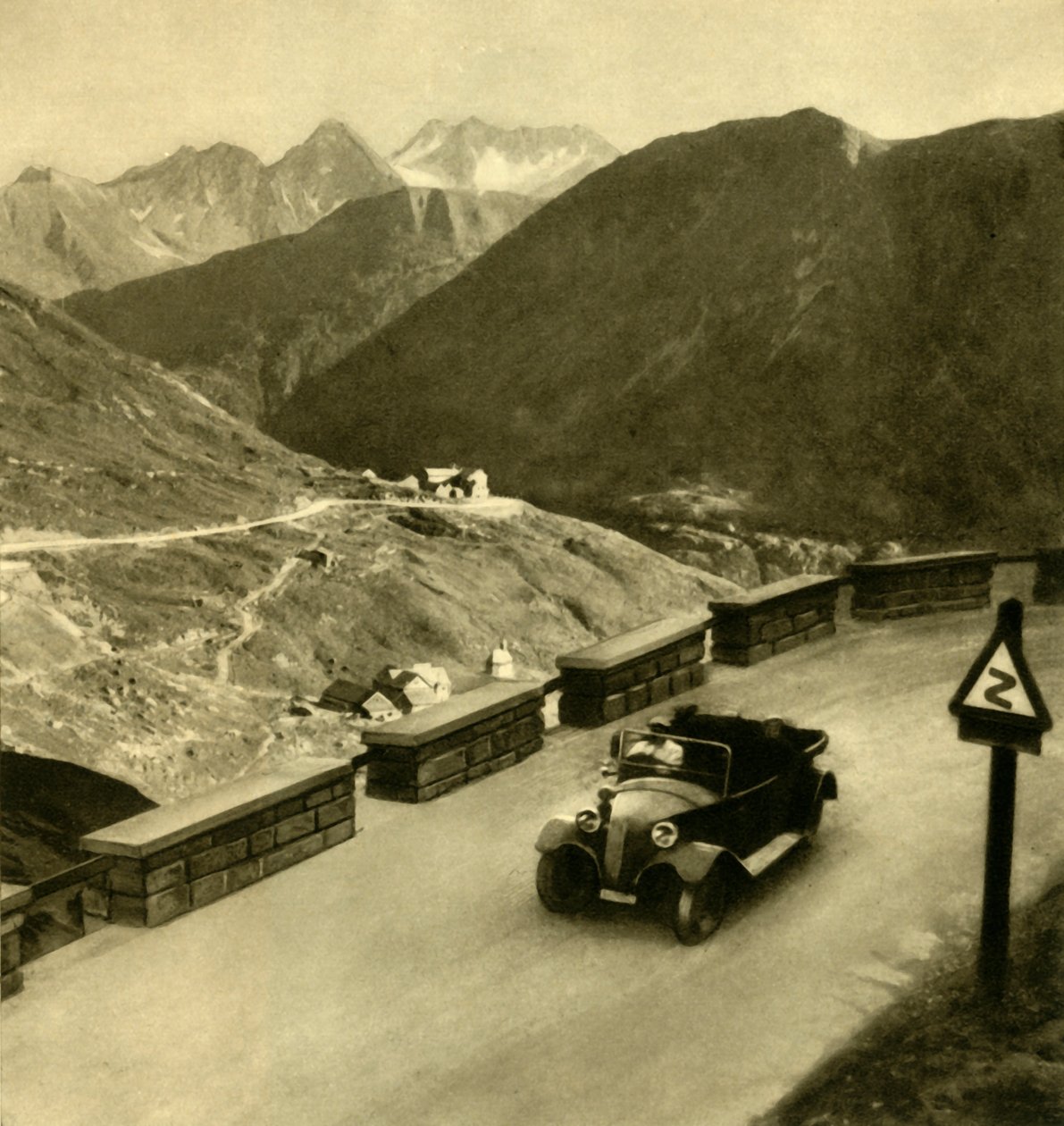 Grossglockner Yüksek Alp Yolu üzerinde Glocknerhaus, Avusturya, c1935. by Unbekannt