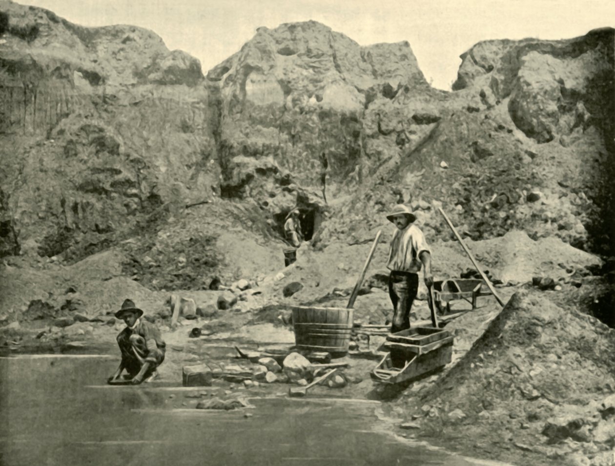 Gold Diggers, Beechworth, Victoria, 1901 yakınlarındaki İşyerinde. by Unbekannt