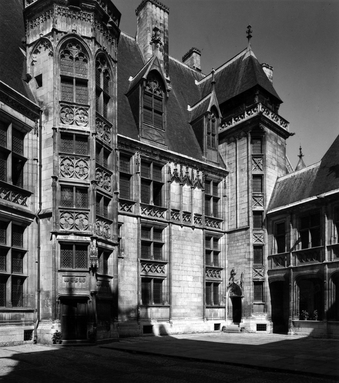Gotik mimari: Bourges tüccarı Jacques Coeur
