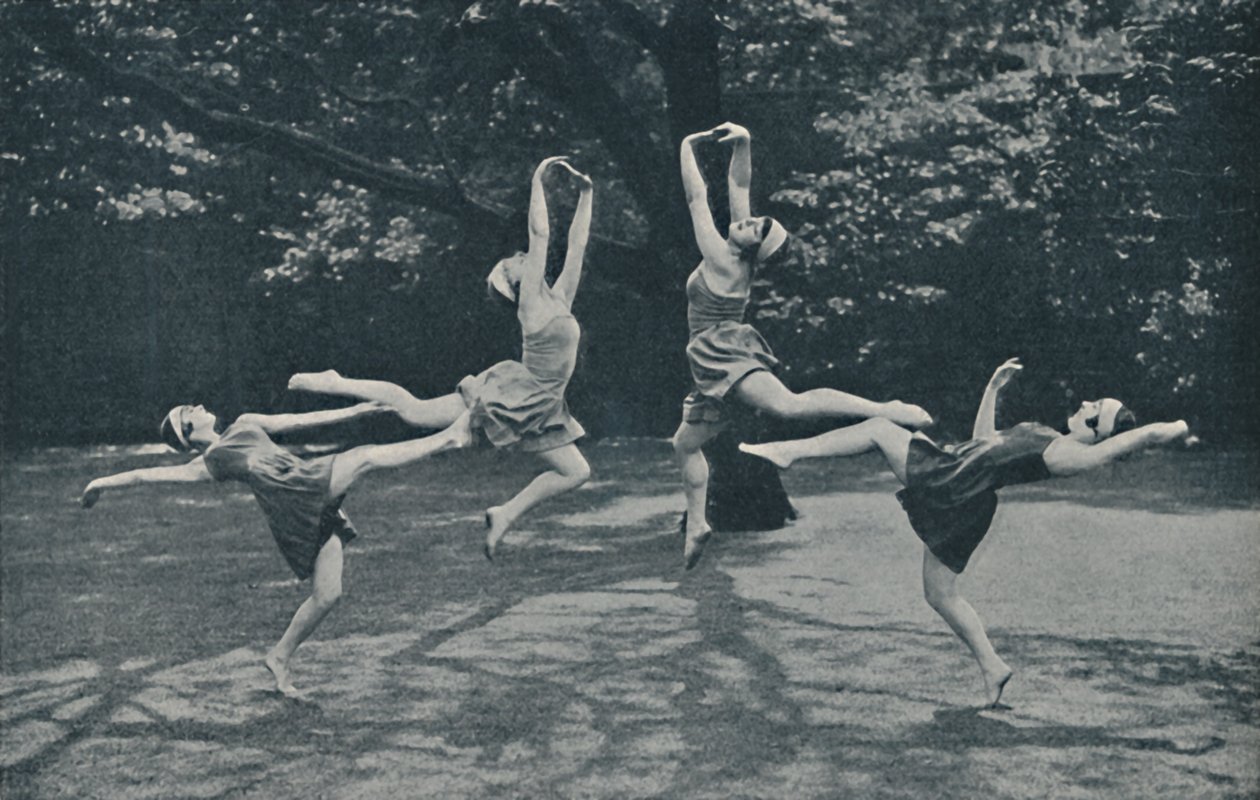 Yeni Klasik ve Rus Dansında Zarafet ve Animasyon, c1935 by Unbekannt