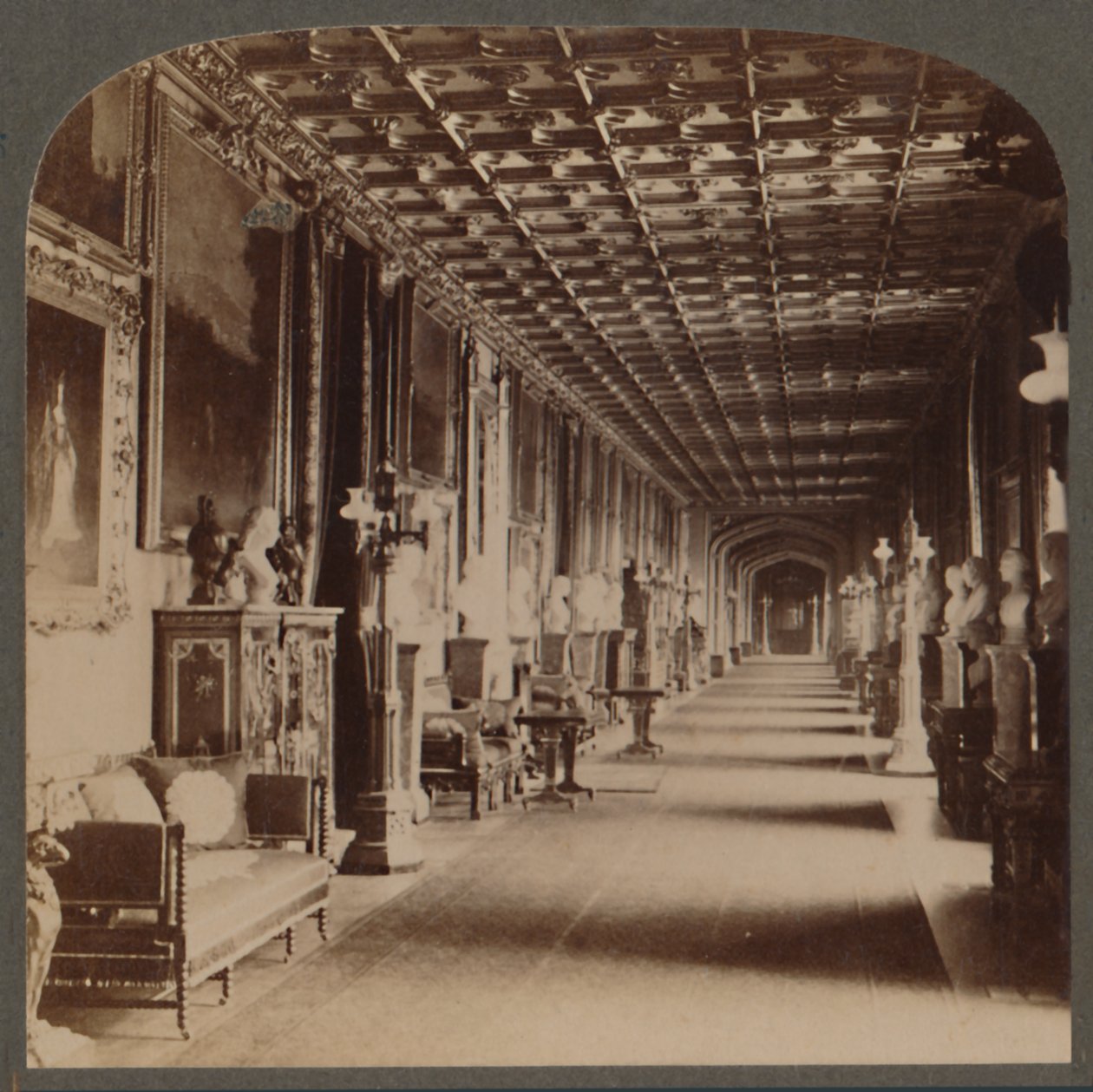 Büyük Koridor, Windsor Kalesi, İngiltere, c1910. by Unbekannt
