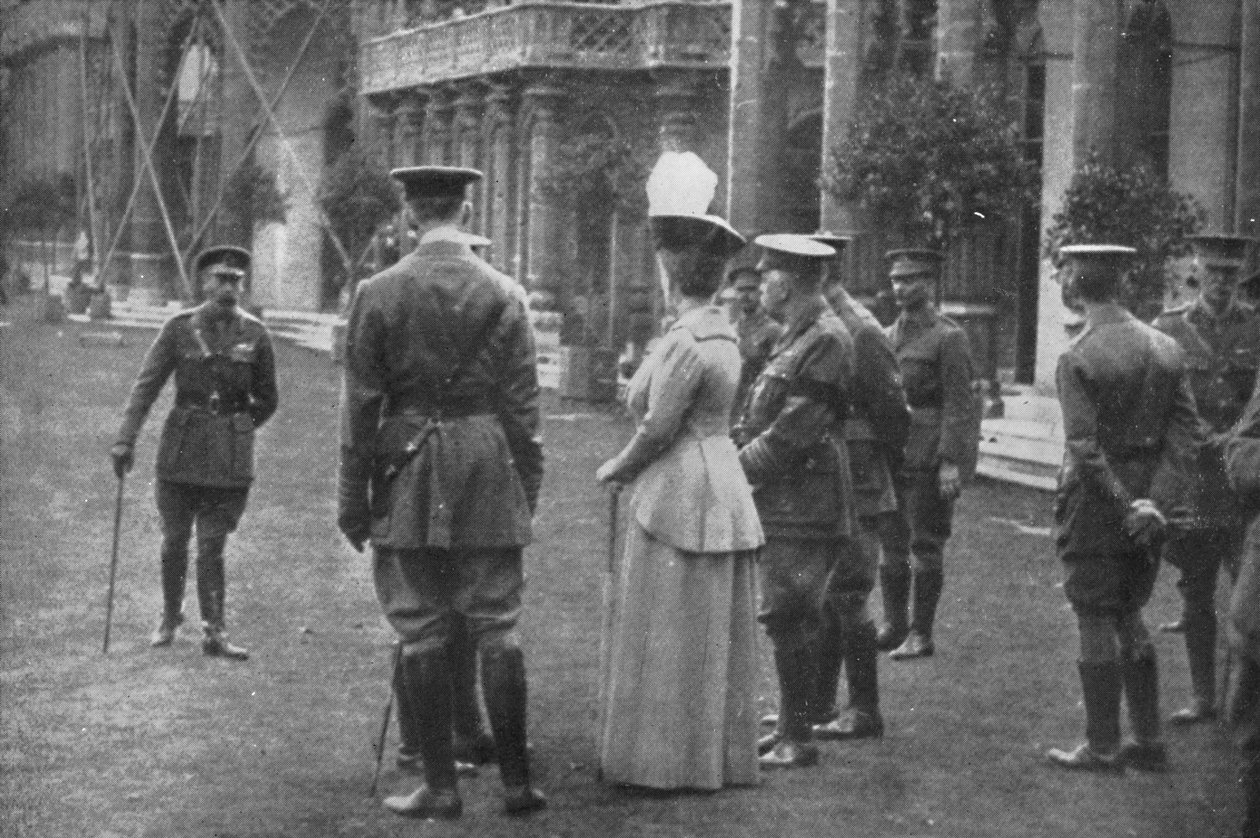 H.M. Doğu Çimenlerinde King George V ve Queen Mary, 25 Ağustos 1915, 1939 by Unbekannt