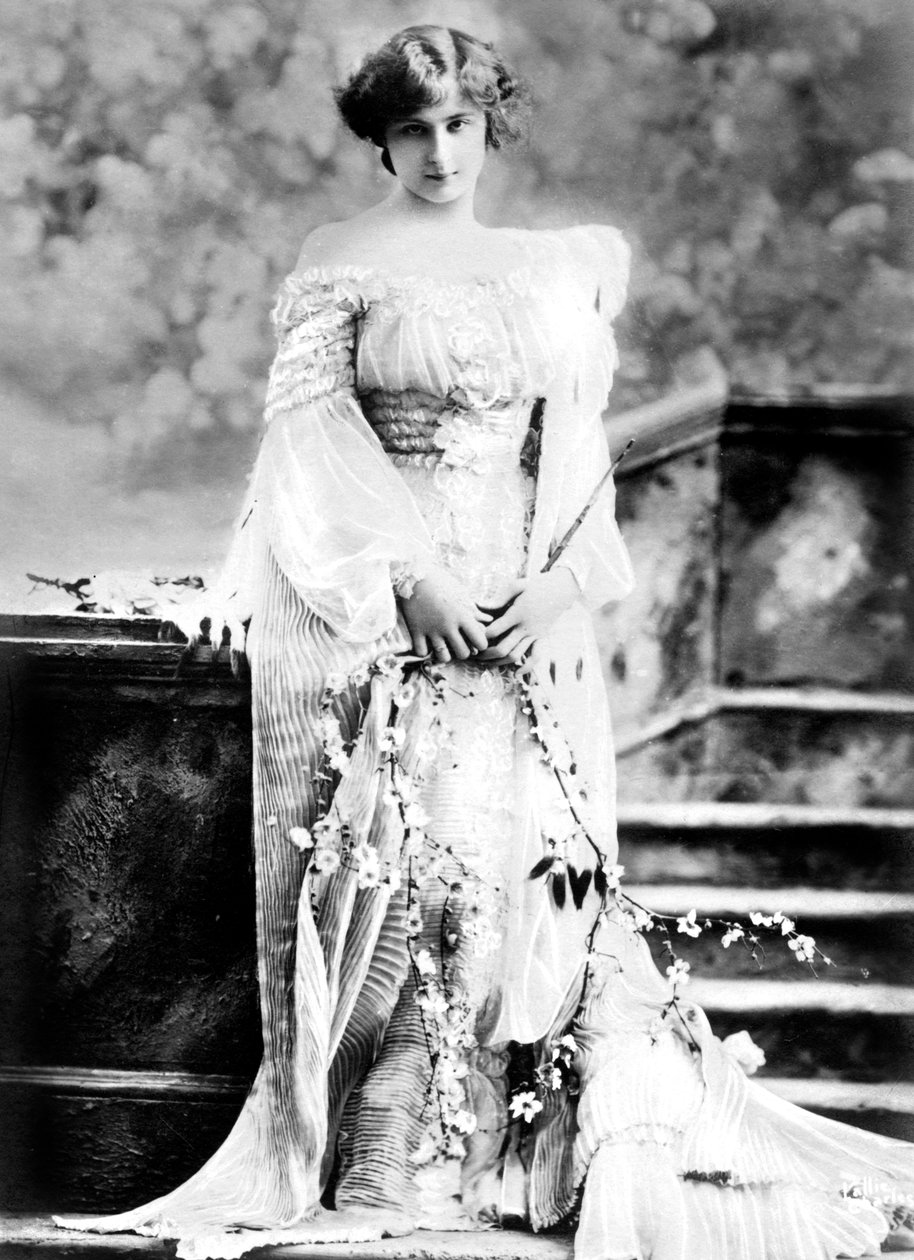 Hazel Thomson, oyuncu, 1900
