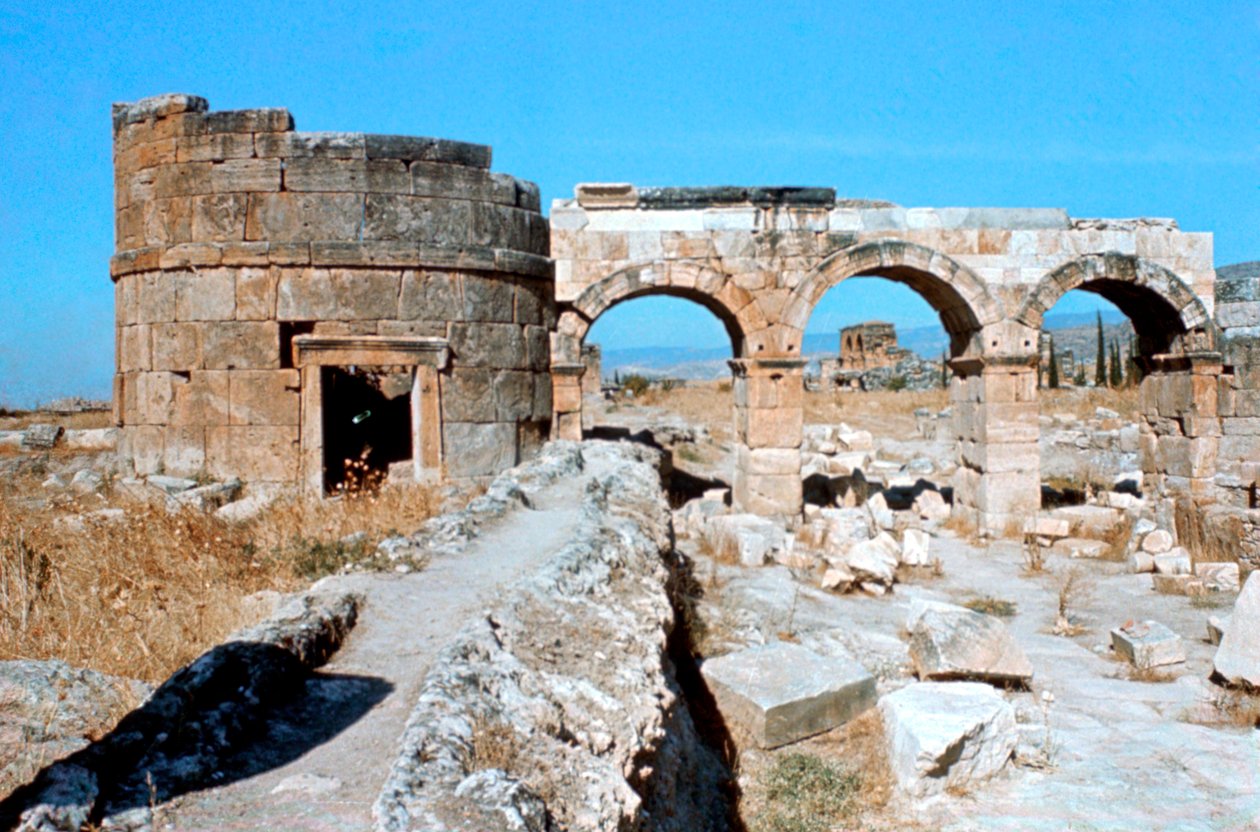 Hierapolis, Pamukkale, Türkiye, 190BC by Unbekannt