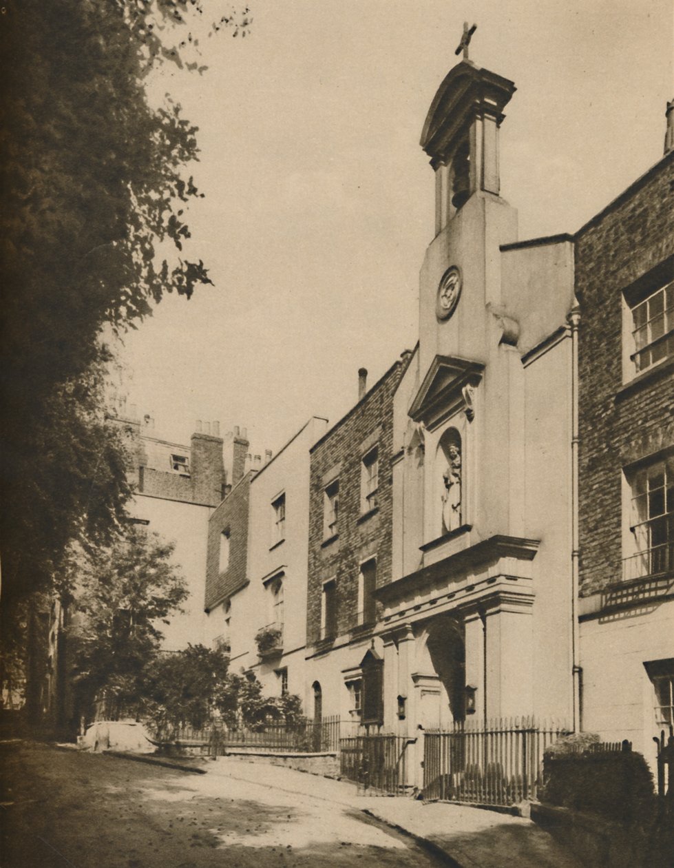 Holly Place, Hampstead Tepesi Kenarında Sessiz Bir Yol, c1935. by Unbekannt