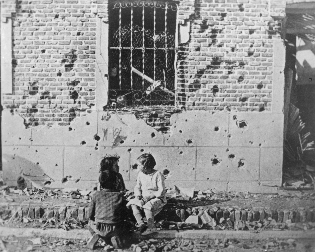 Evsiz çocuklar, Barselona, Katalonya, İspanya, İspanya İç Savaşı, c1936-c1939 by Unbekannt