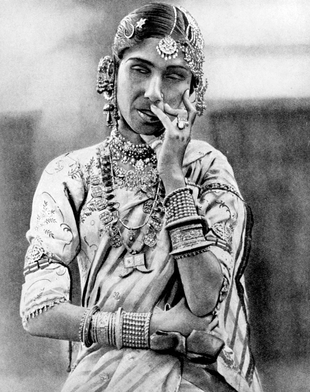 Hintli kız, 1936 by Unbekannt