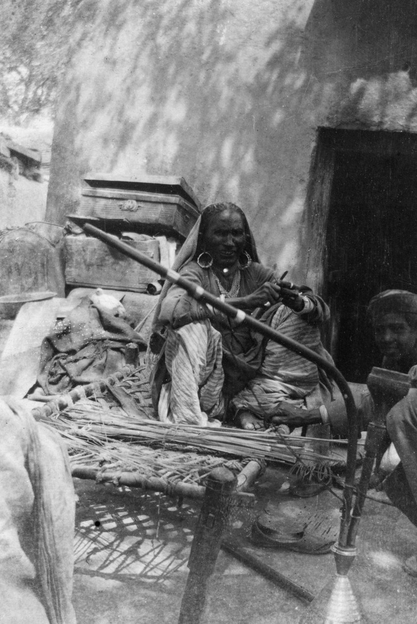 En düşük kasttan Hintli kadın, Howshera, 1917 by Unbekannt