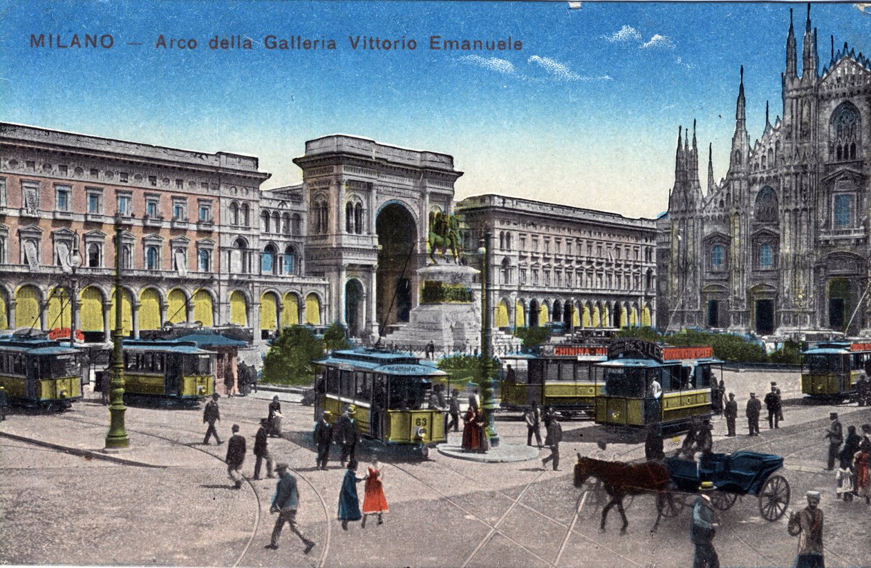 İtalya, Milano: Galeri Victor Emmanuel (Victor-Emmanuel) (Galleria Vittorio Emanuele) arasındaki Piazza del Duomo ve Arc de Triomphe