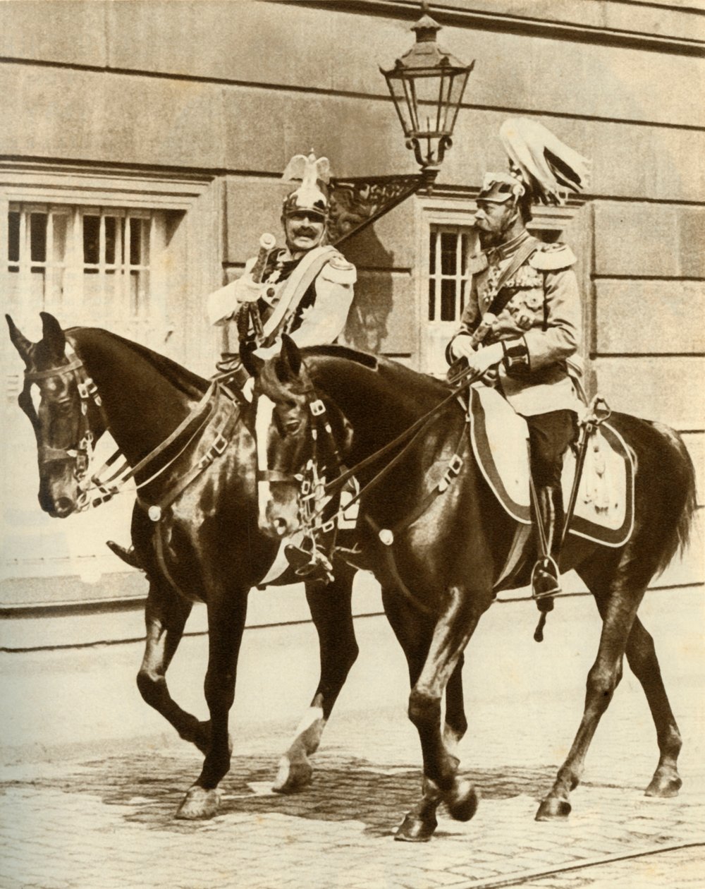Kaiser Wilhelm II ve King George V, Berlin, Almanya, 1911, 1935. by Unbekannt