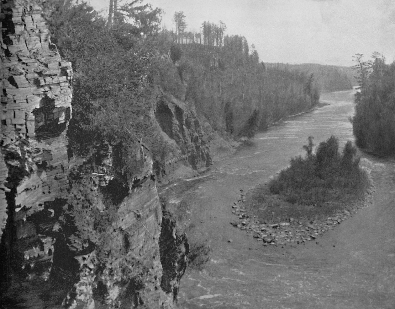 Kaministiquia Nehri, Kakabeka Şelaleleri