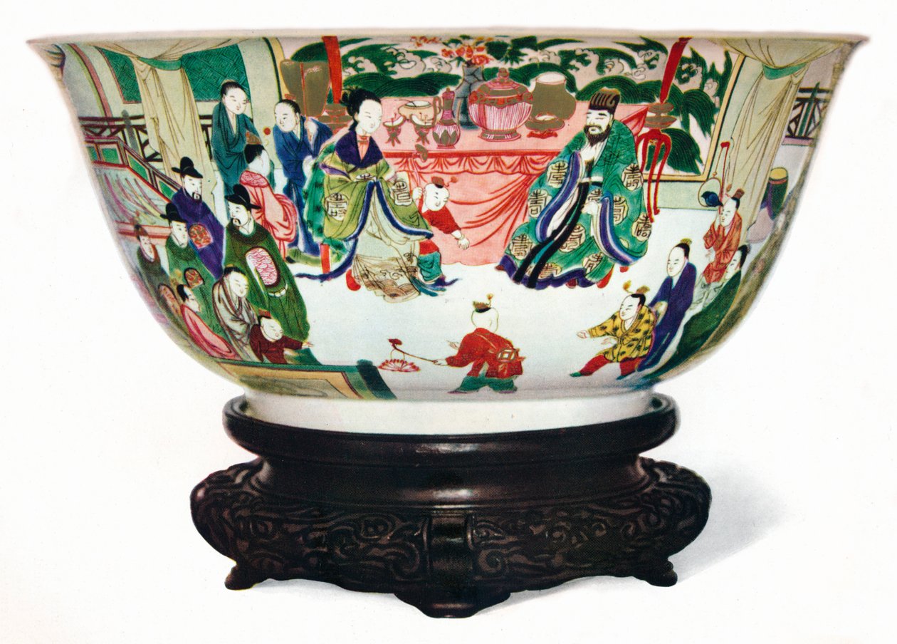 Kangxi Dönemi Famille Verte kasesi, imparatorluk mahkemesinin bir sahnesi, Çince, c1705 by Unbekannt