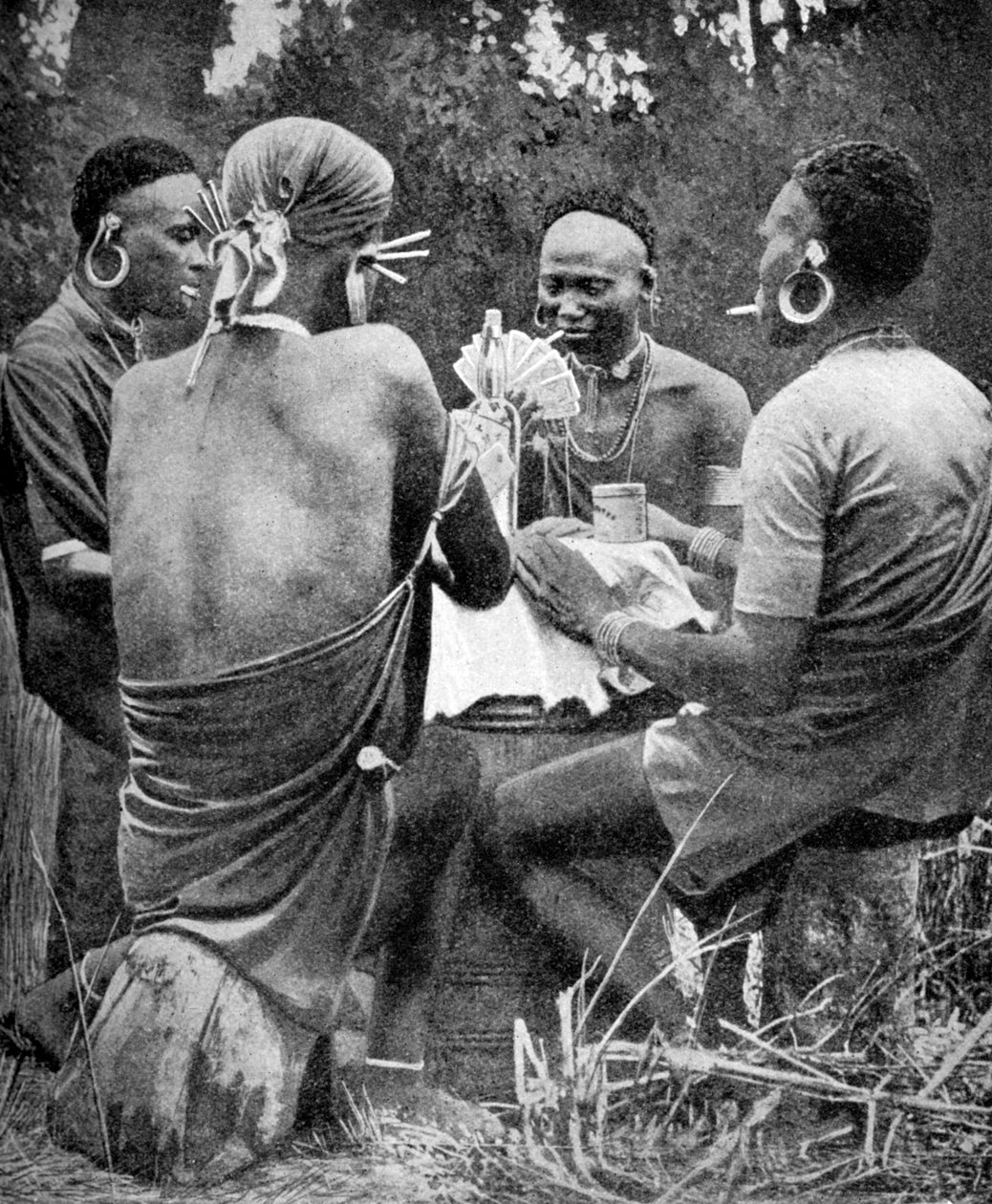Kenyalı erkekler kağıt oynuyor, 1922 by Unbekannt