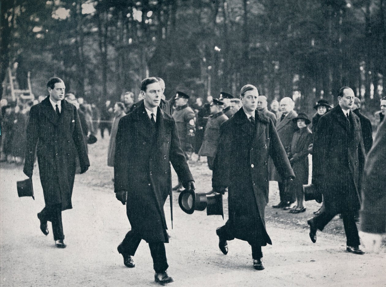 Kral Edward VIII ve üç erkek kardeşi, silah arabasını takip ediyor, 1936 by Unbekannt