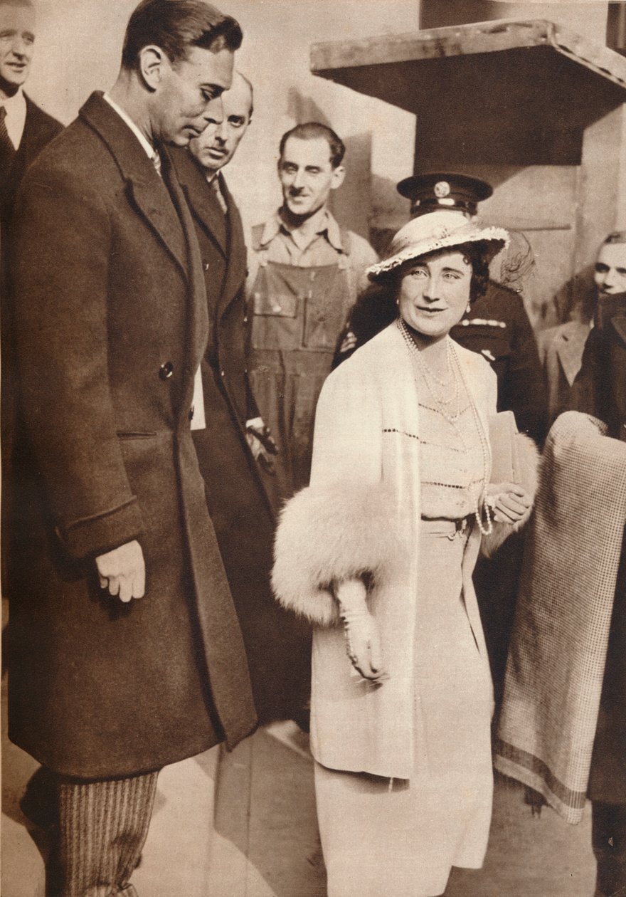 Kral George VI ve Kraliçe Elizabeth, taç giyme törenlerinin provası sırasında, 1937 by Unbekannt