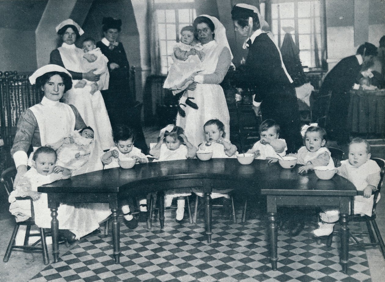 Savaşta babaları ve çalışan anneleri olan çocuklar için Kingsway Hall Kreşi, 1914 by Unbekannt