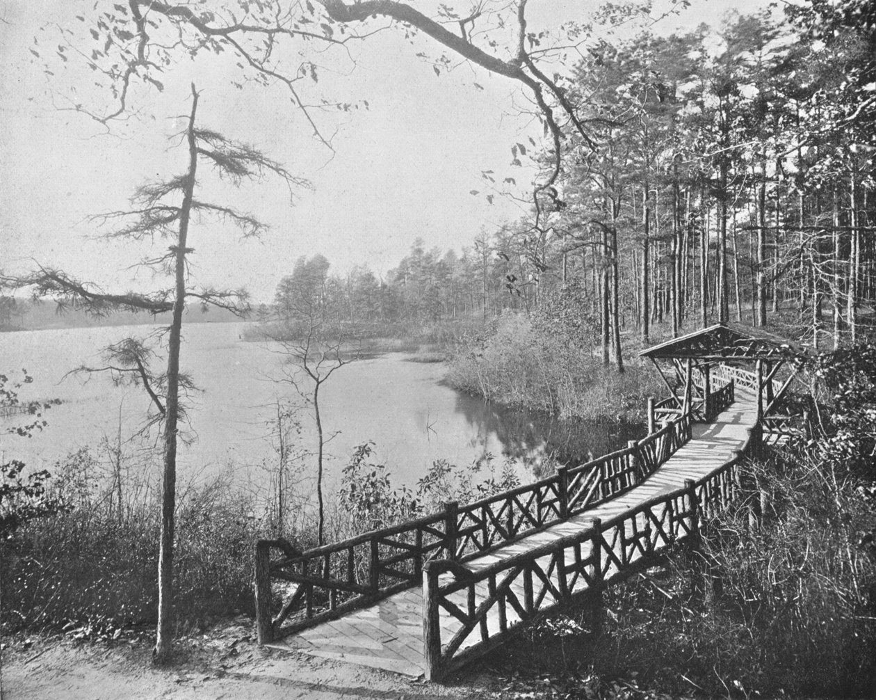 Kissing Bridge, Lakewood, New Jersey, ABD, c1900. by Unbekannt